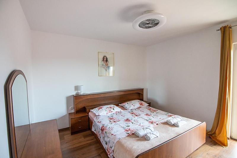 Apartment Zvjezdana Omis Ngoại thất bức ảnh
