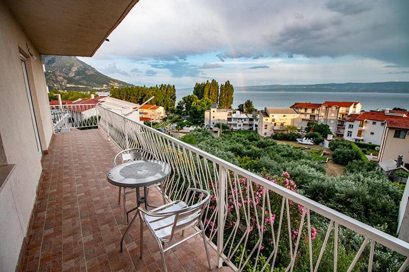 Apartment Zvjezdana Omis Ngoại thất bức ảnh